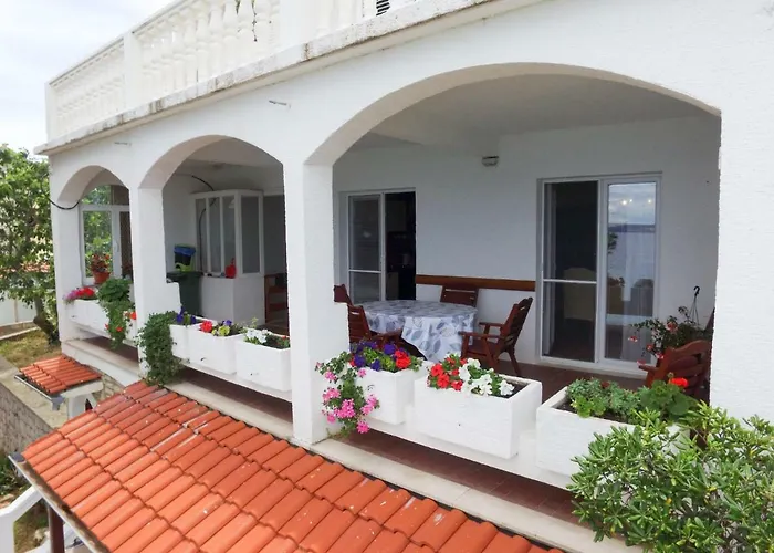 Ana By Interhome Кали